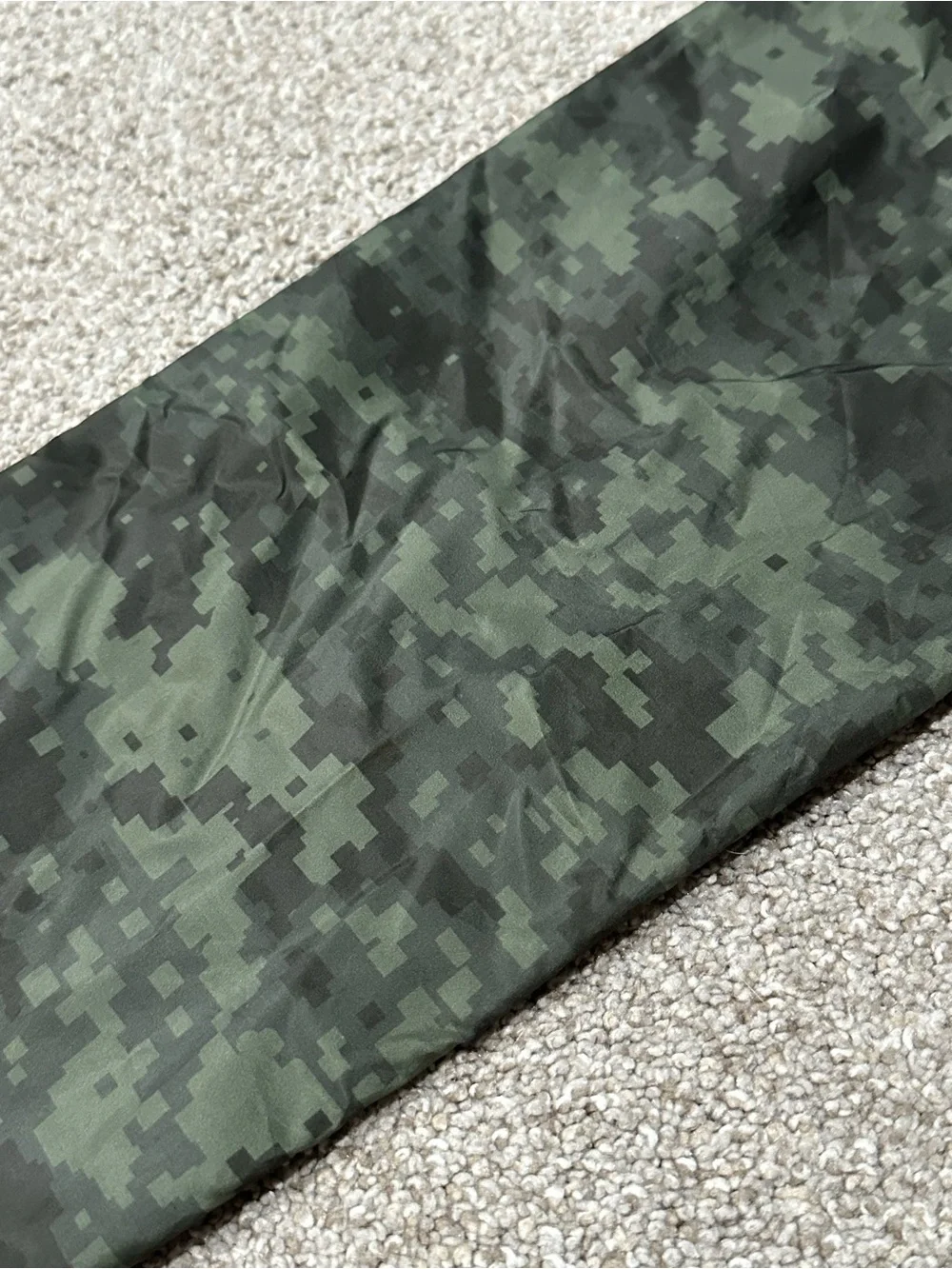 Old Navy Boys Green Pixelated Camo Lined Hooded Water Resistant Jacket
